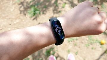 Xiaomi Smart Band 7 Review : List of Ratings, Pros and Cons