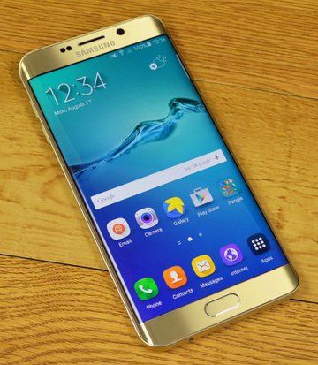 Samsung Galaxy S6 Edge Plus test par NotebookReview Samsung Galaxy S6 Edge Plus test par NotebookReview