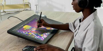 Huion Kamvas 24 Plus Review: 1 Ratings, Pros and Cons