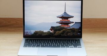 Apple MacBook Pro 13 - 2022 reviewed by HardwareZone