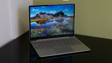 Microsoft Surface Laptop Go 2 testé par ExpertReviews Microsoft Surface Laptop Go 2 testé par ExpertReviews