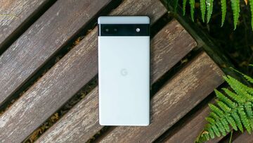 Google Pixel 6a test par ExpertReviews