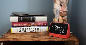 Lenovo Smart Clock Essential test par The Verge