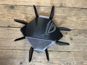 Asus ROG Rapture GT-AXE11000 testé par TechGaming Asus ROG Rapture GT-AXE11000 testé par TechGaming