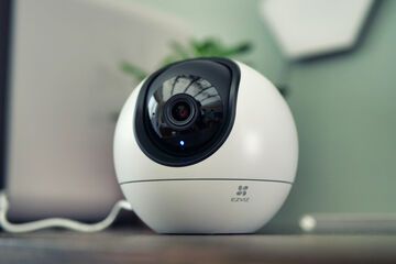 Ezviz C6 testé par Pocket-lint Ezviz C6 testé par Pocket-lint