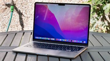 Apple MacBook Air M2 test par ExpertReviews