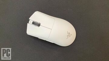 Razer DeathAdder V3 Pro test par PCMag