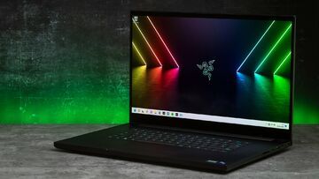 Razer Blade 17 testé par ExpertReviews Razer Blade 17 testé par ExpertReviews