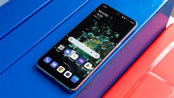 OnePlus 10T reviewed by ExpertReviews OnePlus 10T reviewed by ExpertReviews