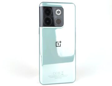 OnePlus 10 Pro testé par NotebookCheck OnePlus 10 Pro testé par NotebookCheck