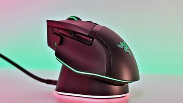 Razer Basilisk V3 Pro testé par Windows Central Razer Basilisk V3 Pro testé par Windows Central
