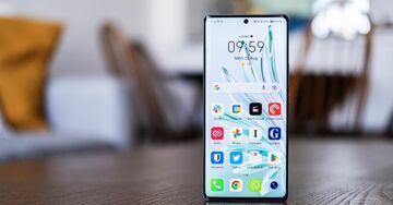 Review Honor 70 by The Verge