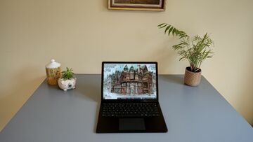 Microsoft Surface Laptop 4 test par Creative Bloq