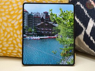 Samsung Galaxy Z Fold 4 test par Ubergizmo