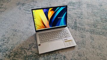 Asus VivoBook S14 test par Tom's Guide (FR) Asus VivoBook S14 test par Tom's Guide (FR)