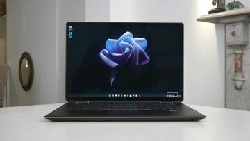 HP Spectre x360 16 testé par Creative Bloq HP Spectre x360 16 testé par Creative Bloq