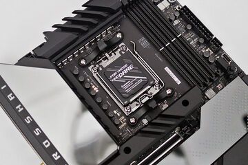Asus ROG Crosshair X670E Hero Review : List of Ratings, Pros and Cons
