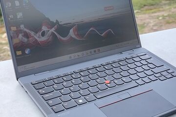 Lenovo Thinkpad X13s test par Geeknetic