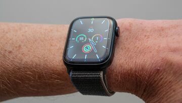 Apple Watch Series 8 testé par ExpertReviews Apple Watch Series 8 testé par ExpertReviews
