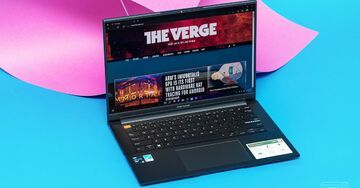 Asus VivoBook S14X test par The Verge