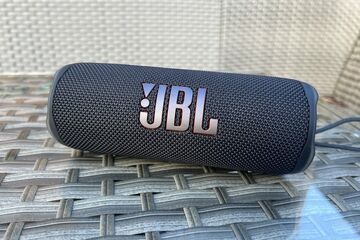 JBL Flip 6 test par Pocket-lint