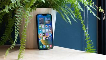 Apple iPhone 14 Plus test par ExpertReviews