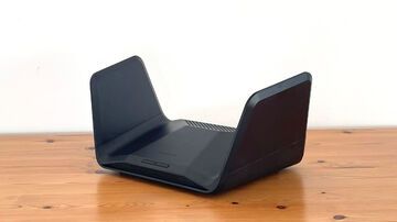 Netgear Nighthawk RAXE300 testé par TechRadar Netgear Nighthawk RAXE300 testé par TechRadar