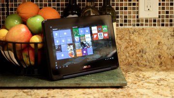 Asus Transformer Book Flip TP200SA test par TechRadar Asus Transformer Book Flip TP200SA test par TechRadar