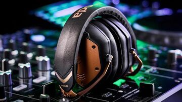 V-Moda Crossfade reviewed by T3