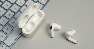 Apple AirPods Pro reviewed by GadgetByte