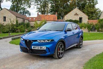 Alfa Romeo Tonale Review: 3 Ratings, Pros and Cons