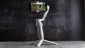 Zhiyun Smooth Q reviewed by ExpertReviews