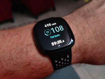 Fitbit Versa 4 test par GadgetGear