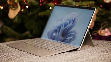 Microsoft Surface Pro 9 testé par ExpertReviews Microsoft Surface Pro 9 testé par ExpertReviews