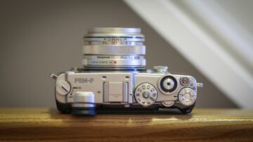 Olympus M.Zuiko 17mm Review