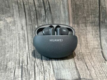 Huawei FreeBuds 5i testé par CNET France Huawei FreeBuds 5i testé par CNET France
