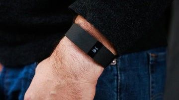 Fitbit Charge HR test par CNET USA