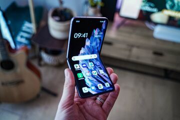 Oppo Find N2 Flip reviewed by Presse Citron