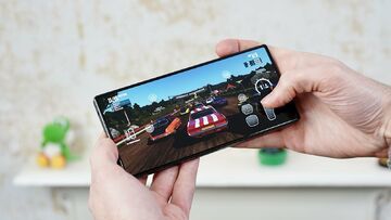 Nubia Red Magic 8 Pro testé par ExpertReviews Nubia Red Magic 8 Pro testé par ExpertReviews