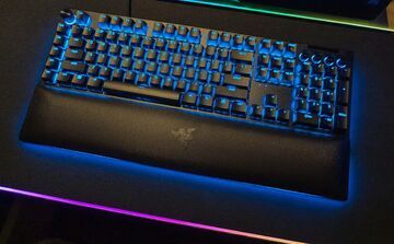 Razer BlackWidow V4 Pro test par TechAeris