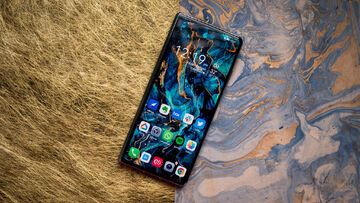 Honor Magic Vs Review: 32 Ratings, Pros and Cons