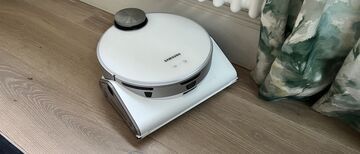 Samsung Jet Bot AI reviewed by TechRadar