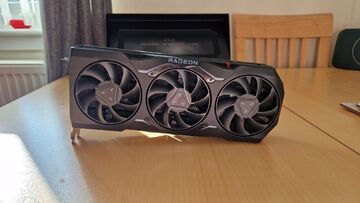 AMD Radeon RX 7900 XTX testé par GamesRadar AMD Radeon RX 7900 XTX testé par GamesRadar