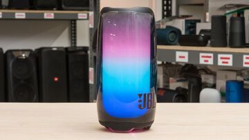 JBL Pulse 5 testé par RTings JBL Pulse 5 testé par RTings