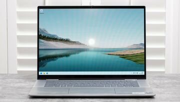 Dell Inspiron 16 7620 reviewed by ExpertReviews