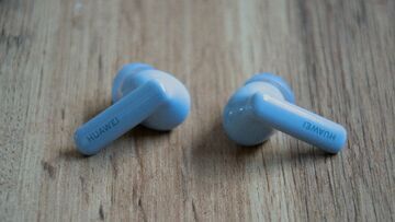 Huawei FreeBuds 5i testé par ExpertReviews Huawei FreeBuds 5i testé par ExpertReviews