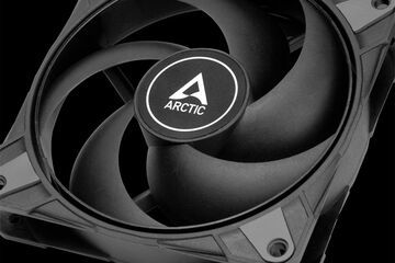 Arctic P12 Max test par Geeknetic