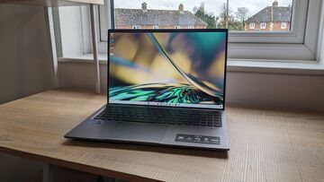 Acer Swift X 16 test par TechRadar