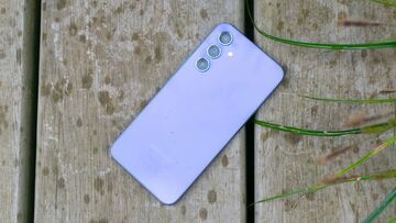 Samsung Galaxy A54 reviewed by ExpertReviews