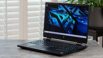 Acer Predator Helios 300 test par ExpertReviews